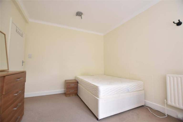 Room Higham Road in Greater London
