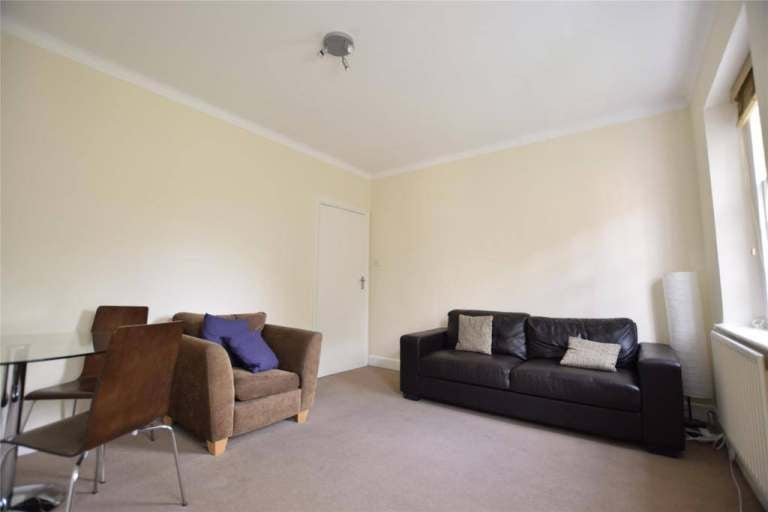 Room Higham Road in Greater London