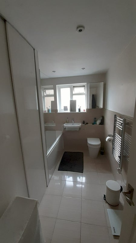 Room South Park Road in Greater London