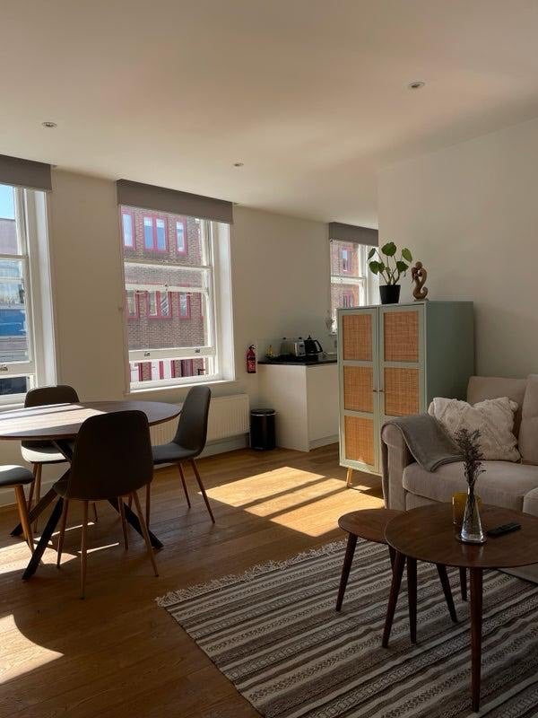 Room Queensway in City of Westminster