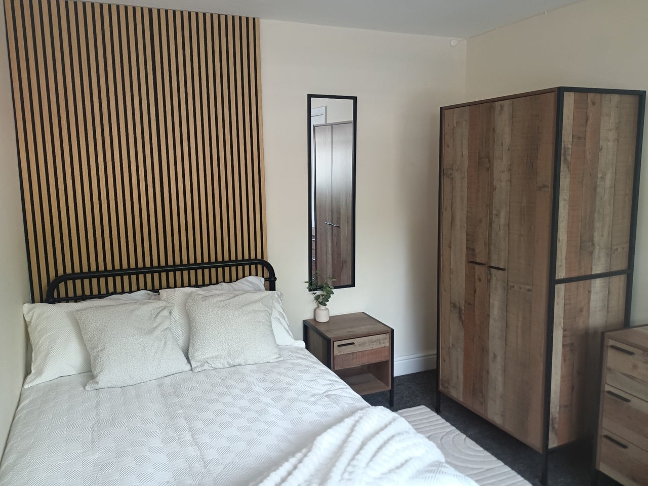 Room St Albans Road in Cambridge