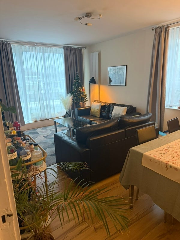 Room Adelaide Road in Greater London