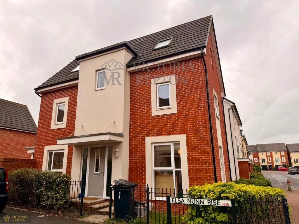 House Perrymans Close in Bristol