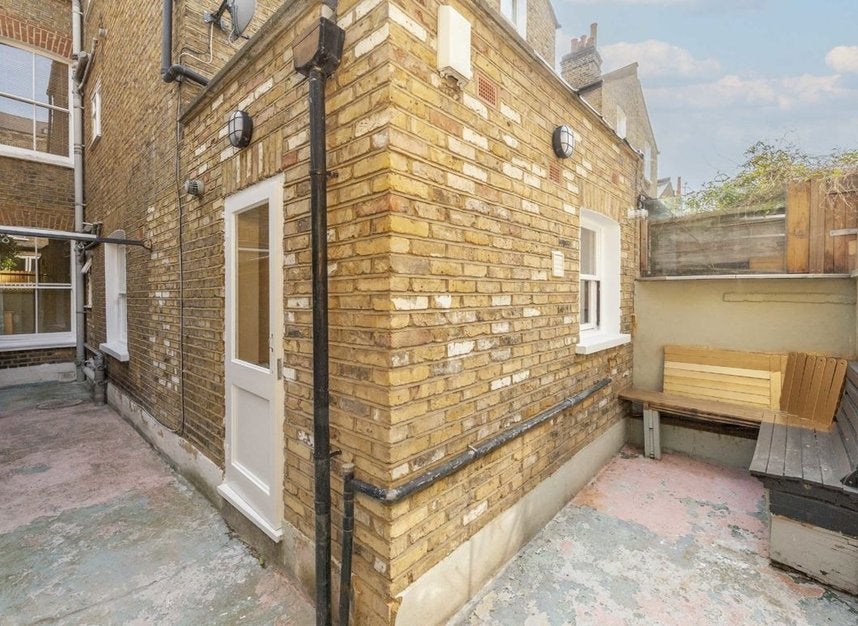 House Kenwyn Road in Greater London