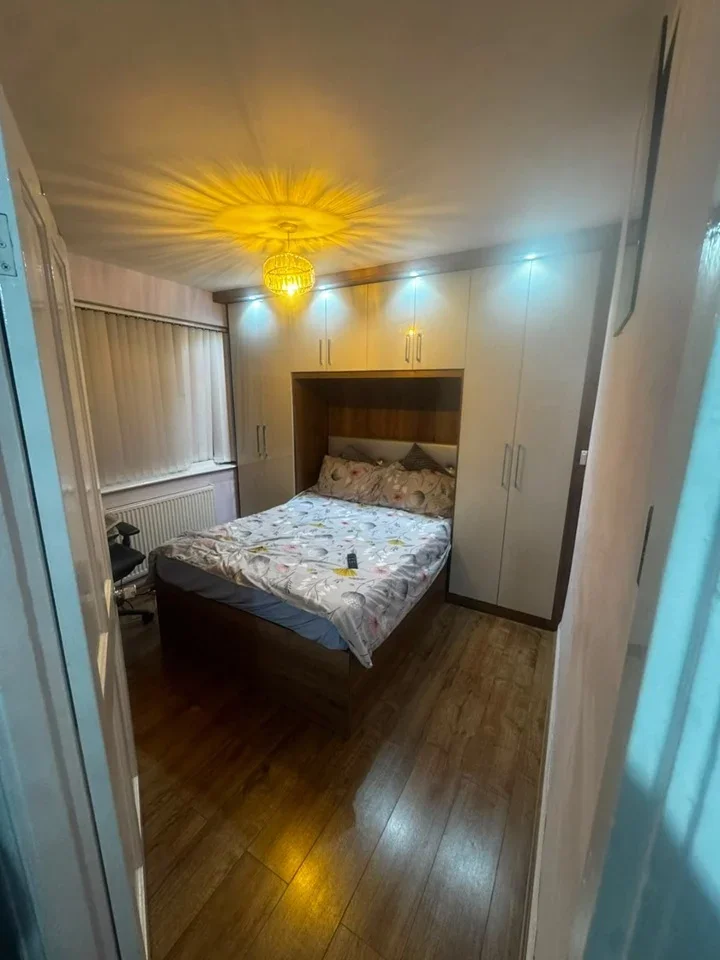 Room Lime Tree Road in Greater London