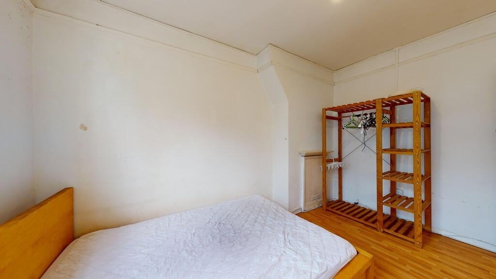 Flat Kennington Park Road in Greater London