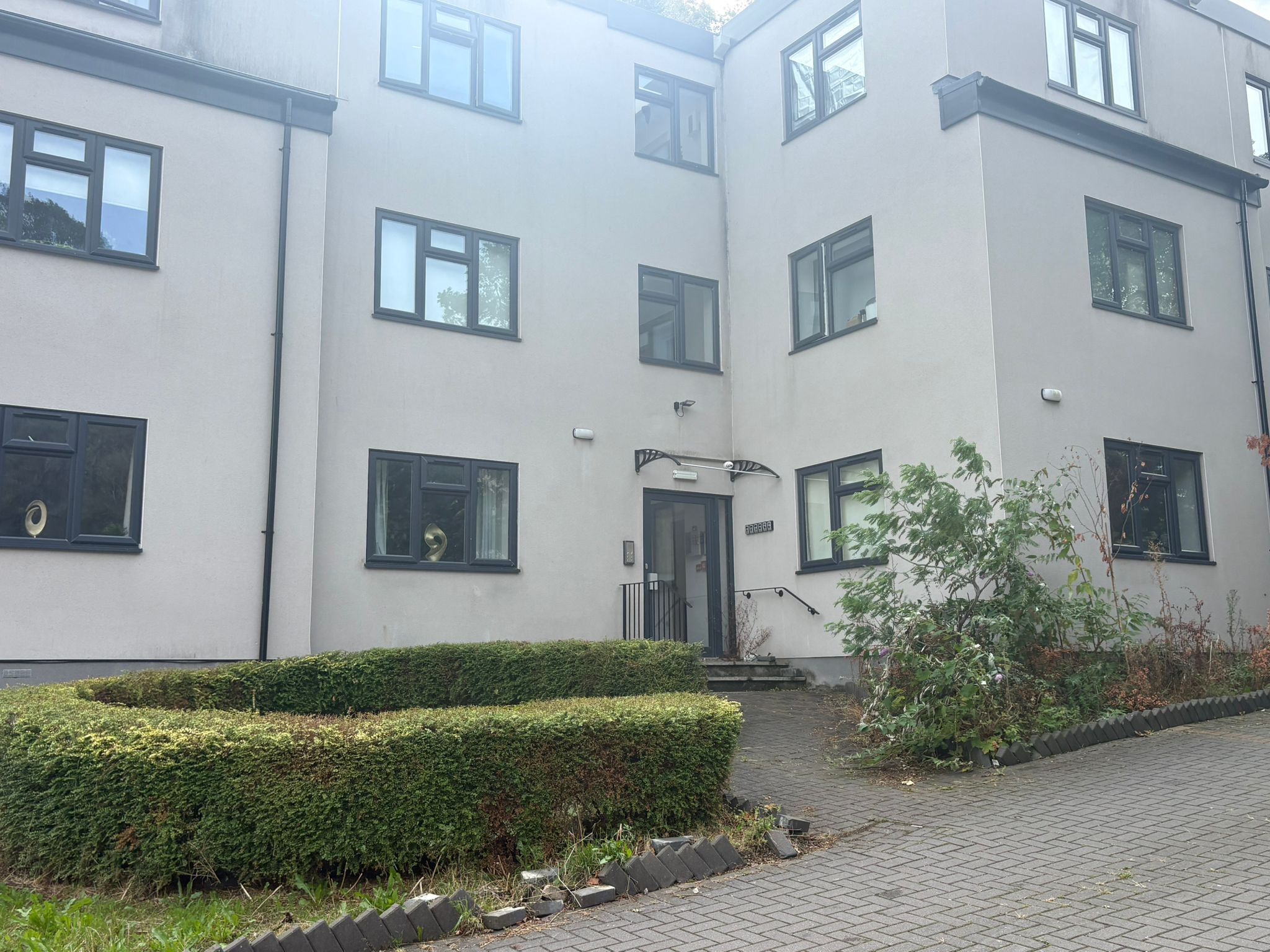 Flat Rowley Road in Torquay