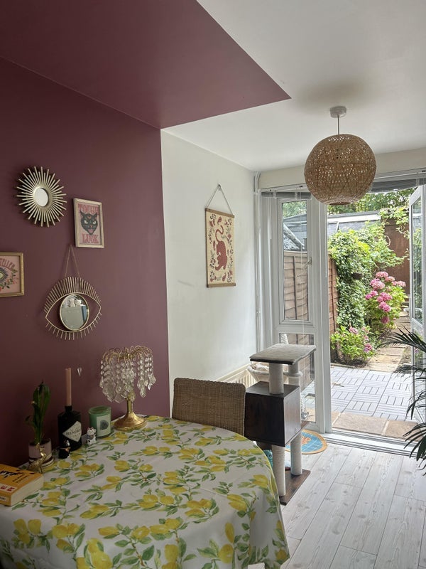 Room Flintmill Crescent in Greater London