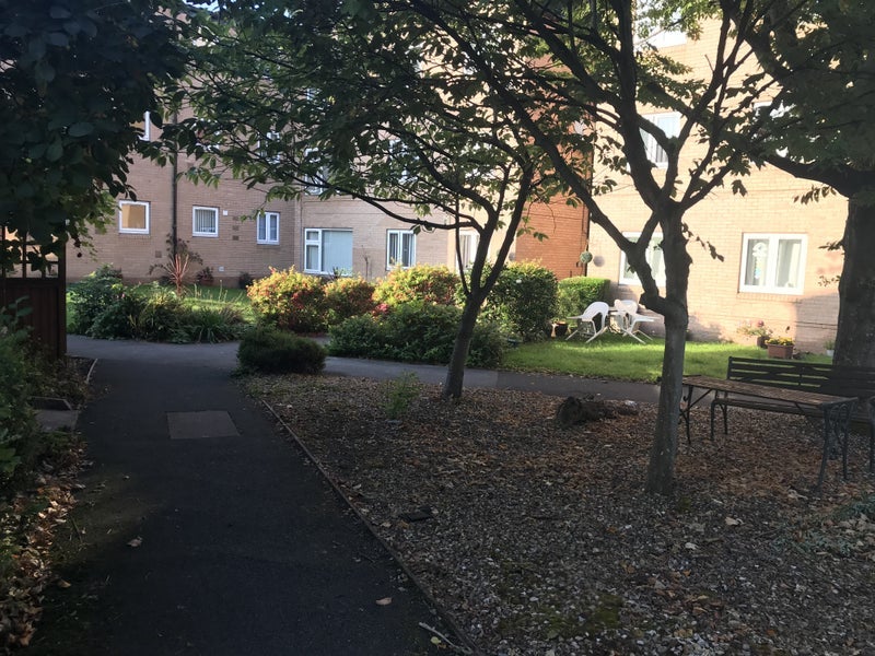 Room Coniston Walk in Trafford