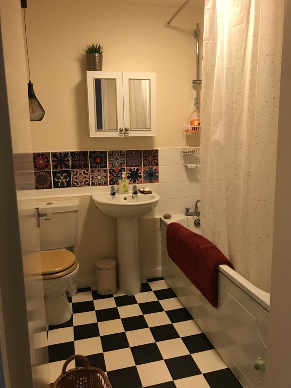 Room Coniston Walk in Trafford