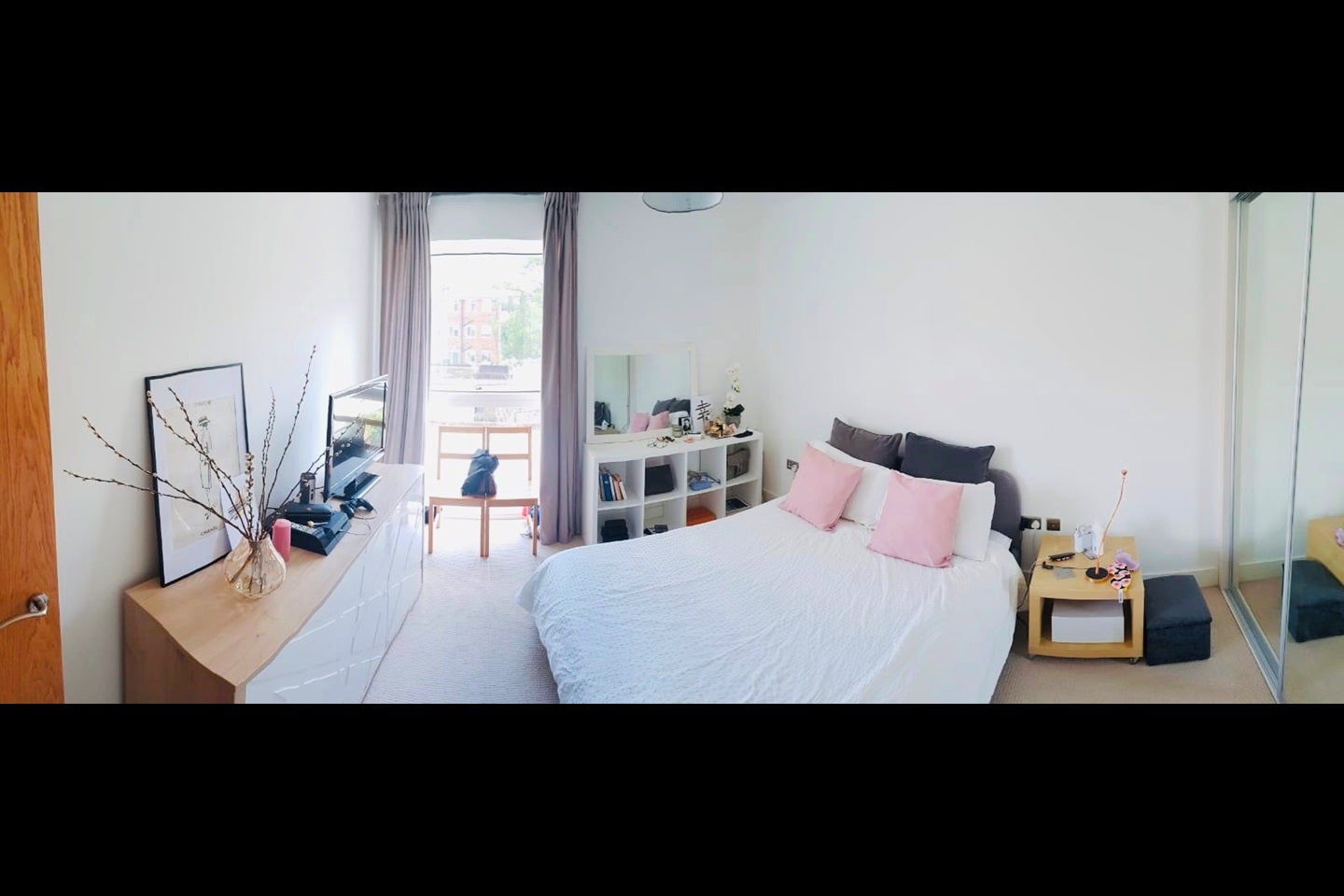 Flat Lyon Road in Greater London