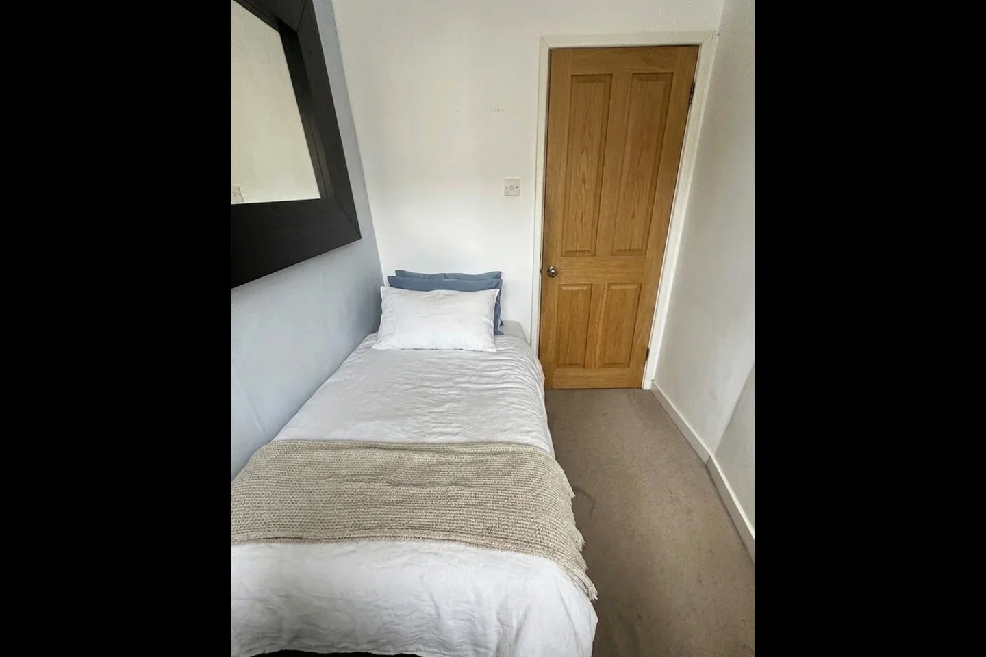 Room Wiltshire Close in Greater London