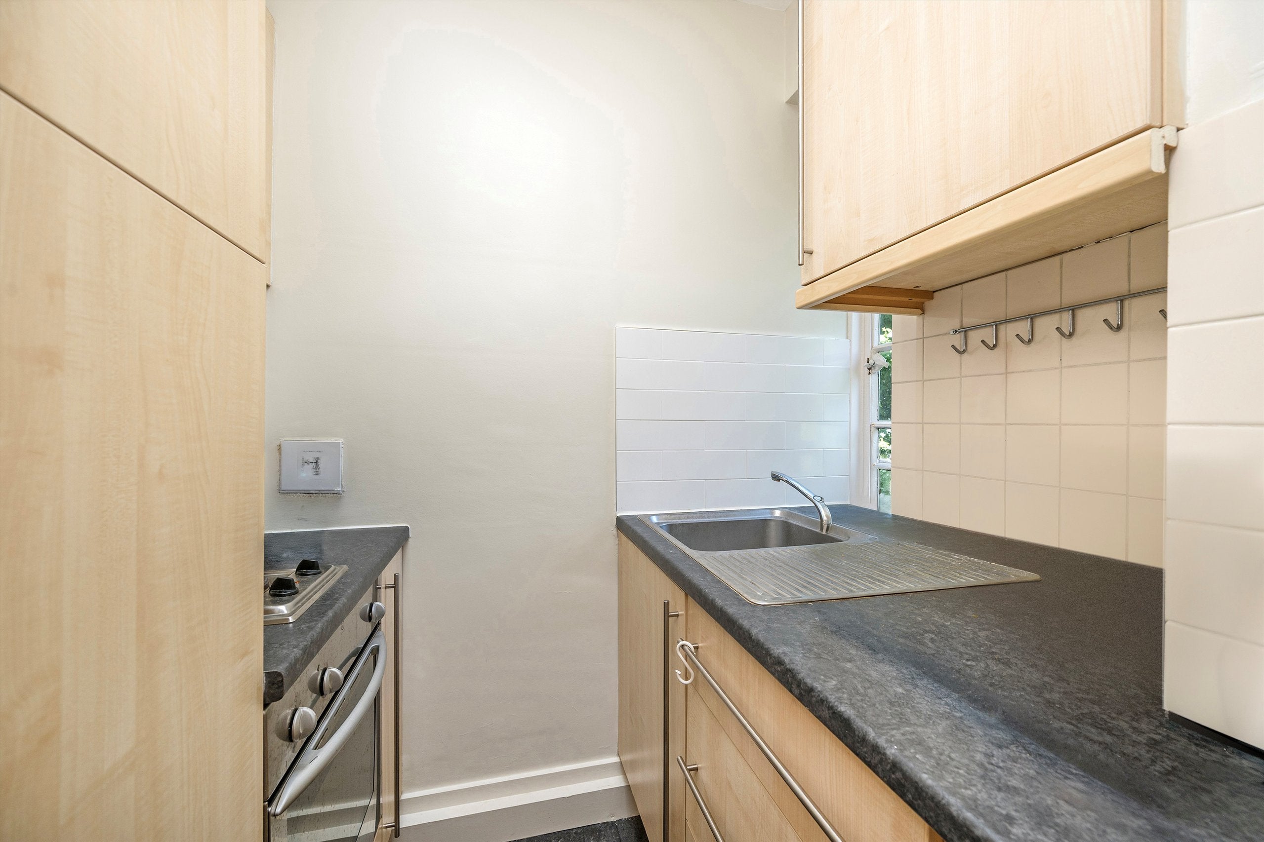 Flat Vicarage Gate in Greater London