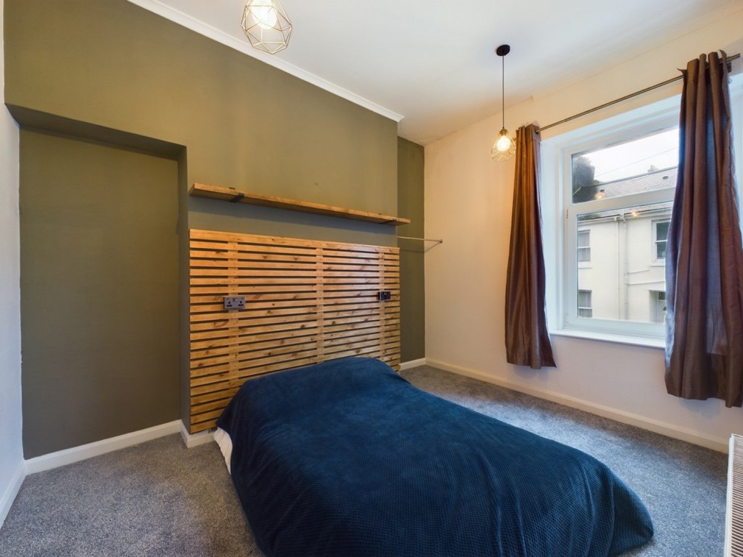 Flat Arundal Crescent in Plymouth