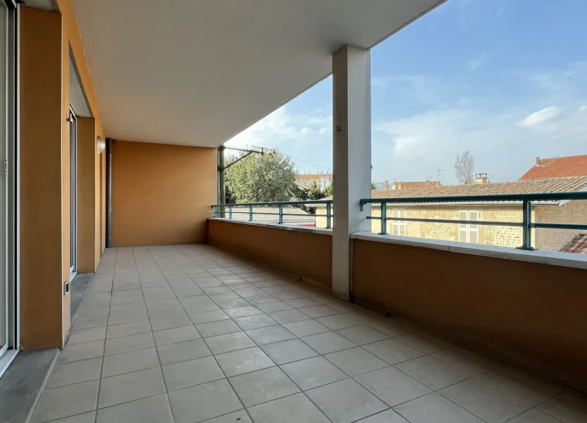 Flat Rue des Réservoirs in Bourg-lès-Valence
