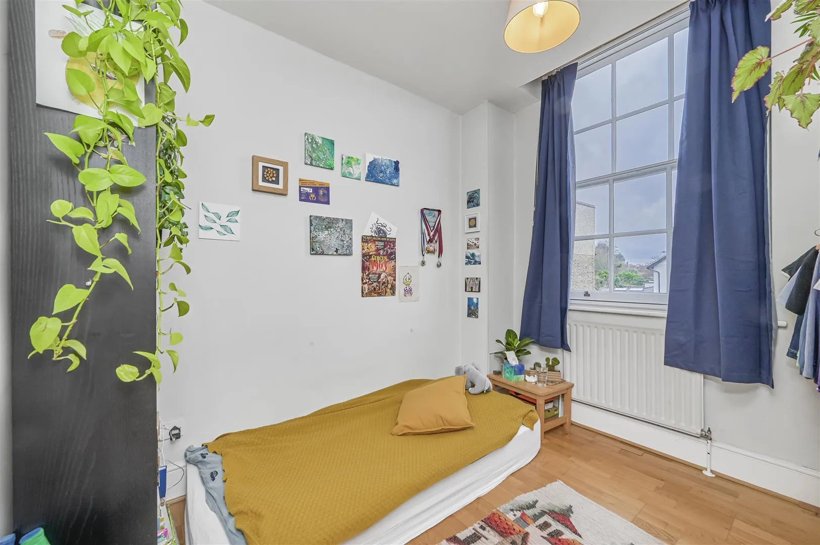 Flat Upper Richmond Road West in Greater London