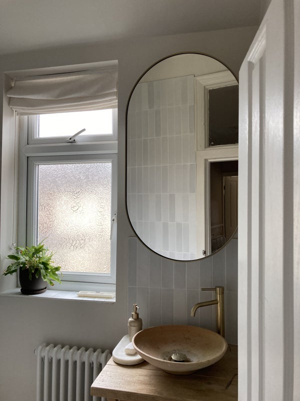 Room Thornton Road in Manchester