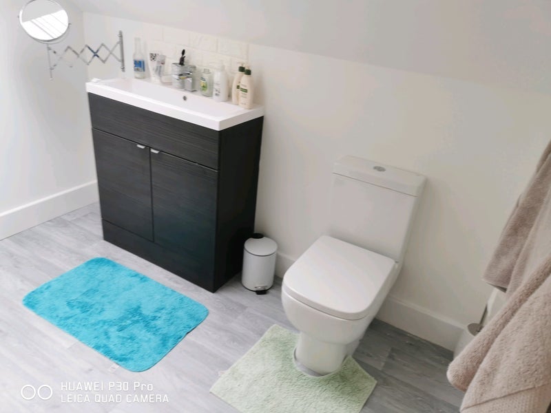 Room Woolcombers Way in Bradford