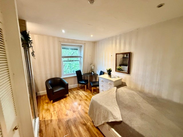 Room Matheson Road in Greater London