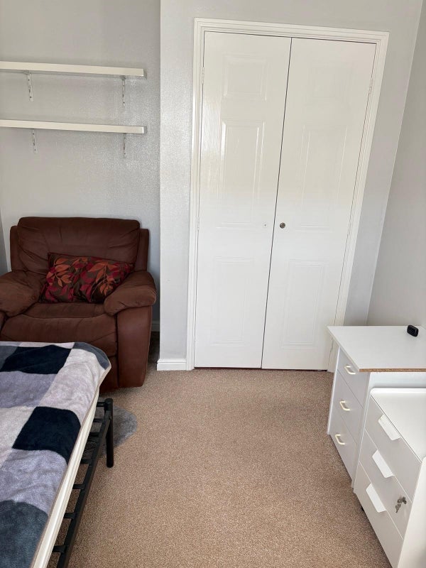 Room Chartwell Drive in Maidstone