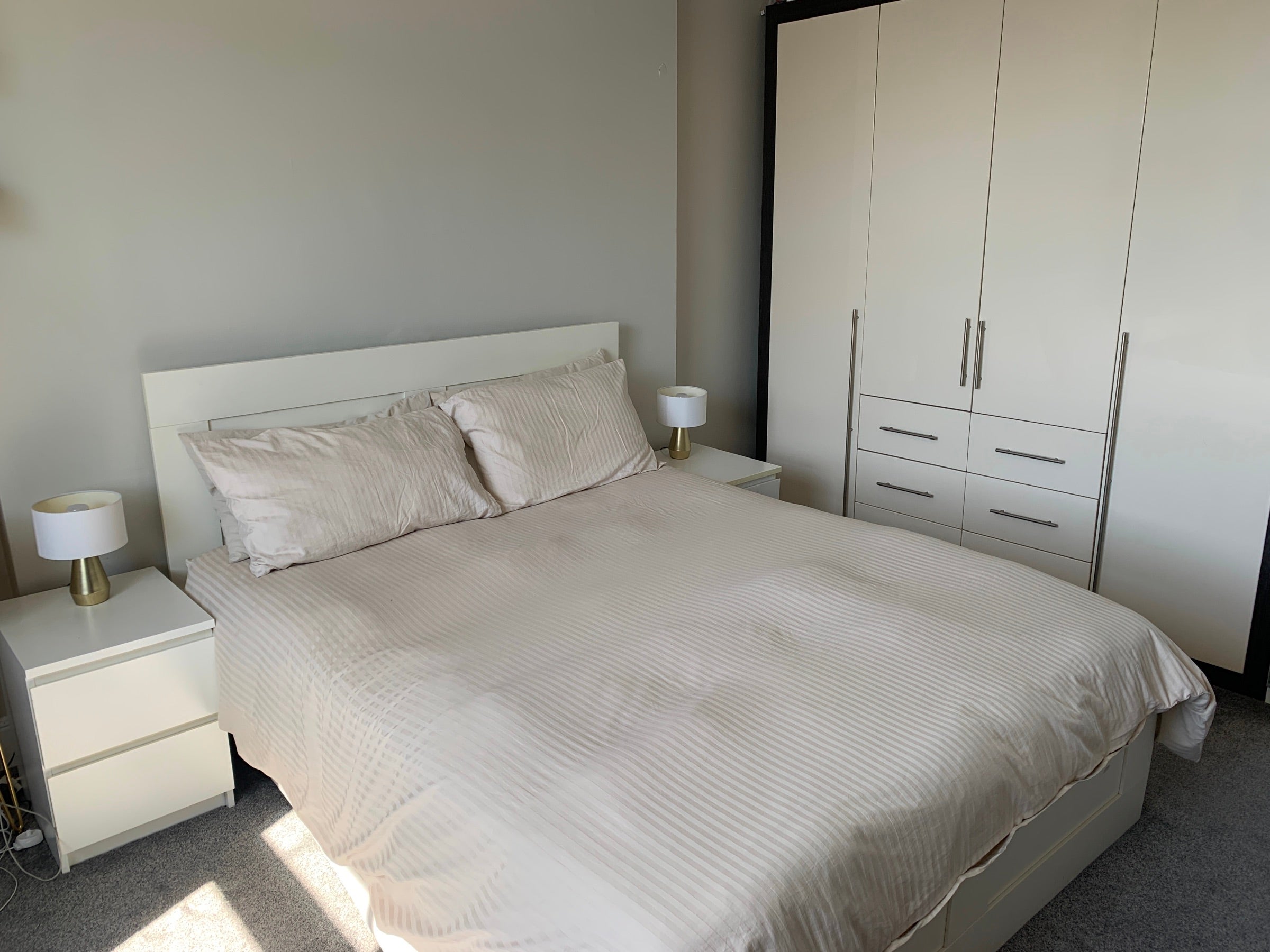Flat Finchley Road in Greater London