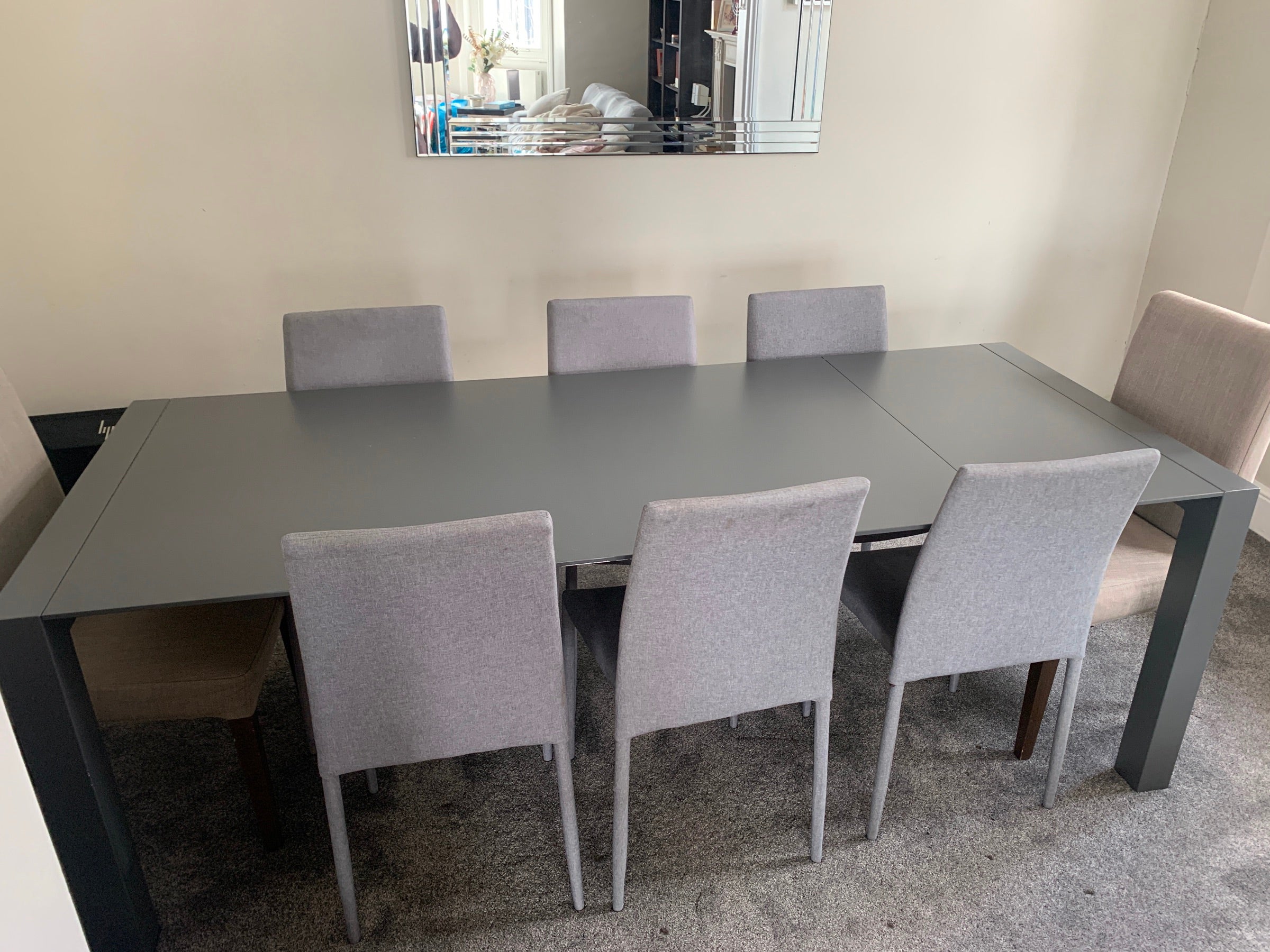 Flat Finchley Road in Greater London