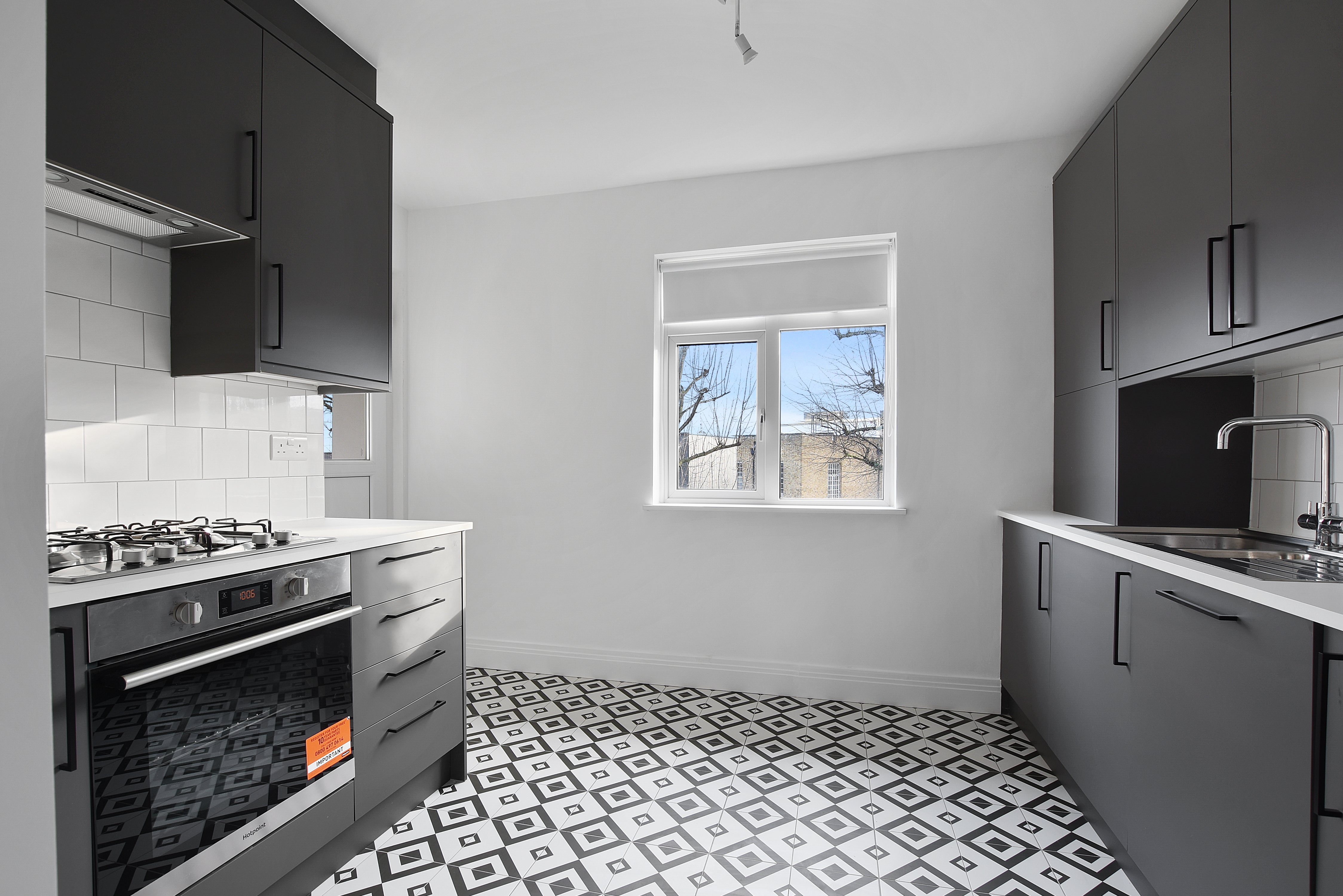 Flat Cranbrook Lane in Greater London