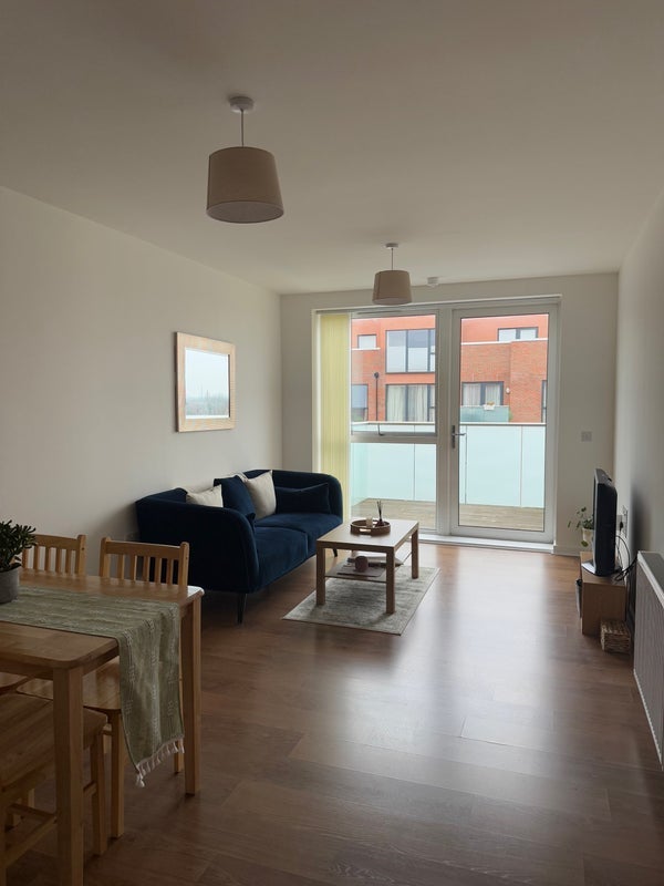 Room Lawrence Road in Greater London