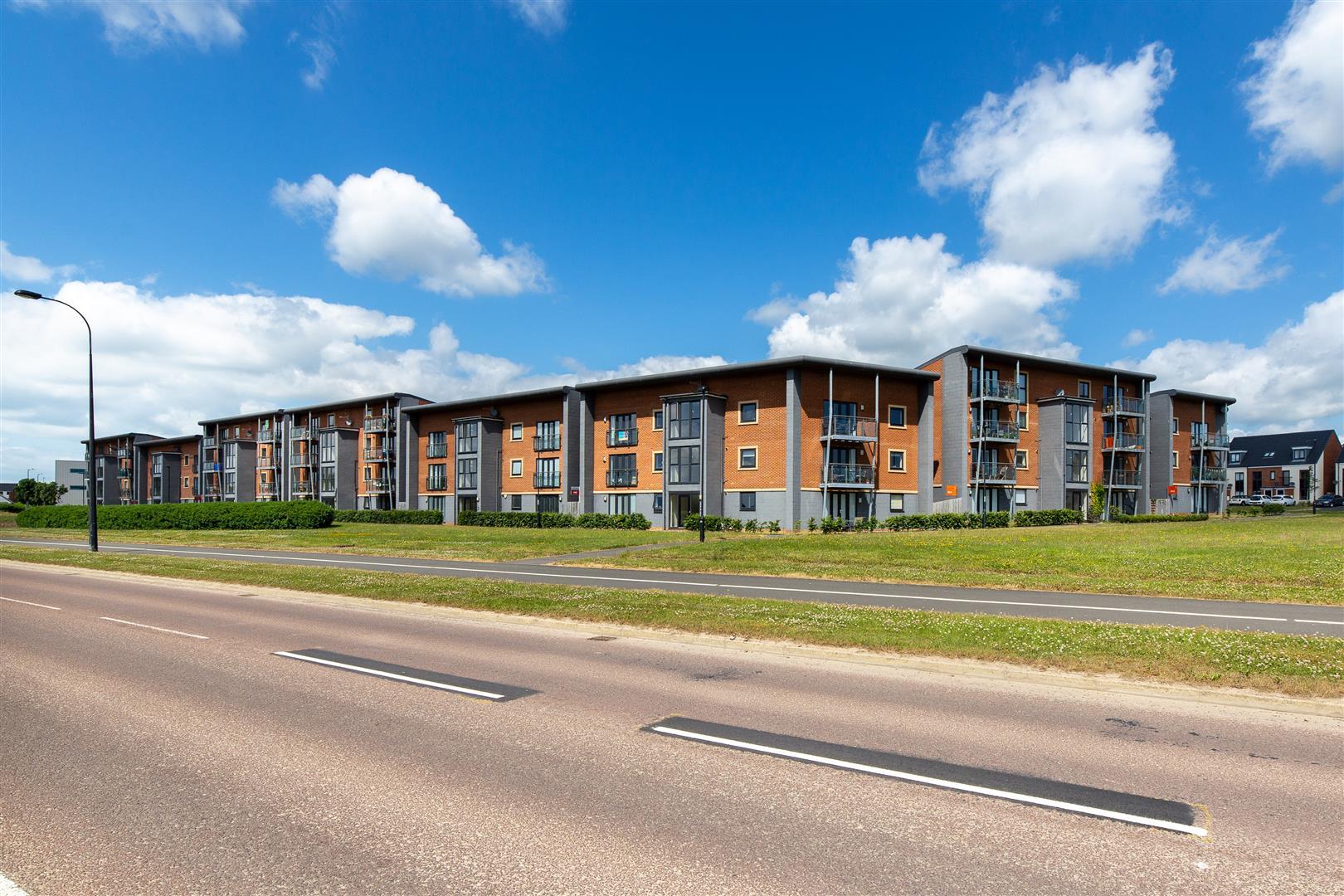 Flat Elmwood Park Court in Newcastle upon Tyne