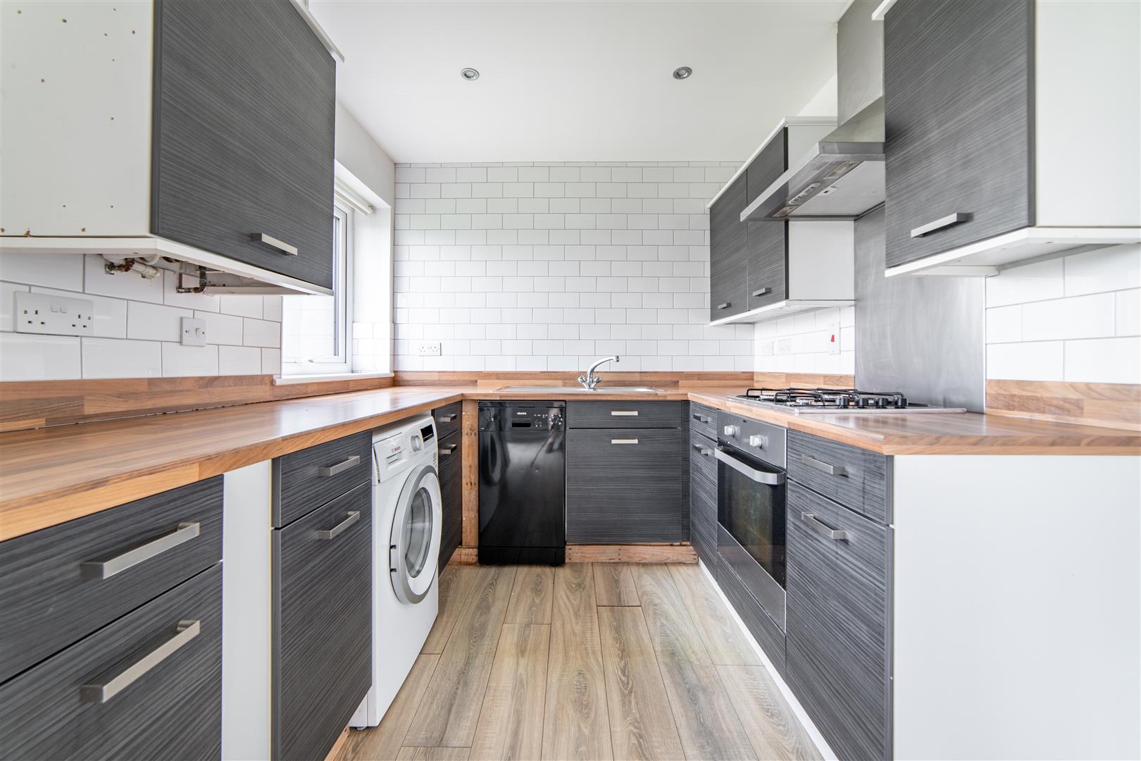 Flat Elmwood Park Court in Newcastle upon Tyne