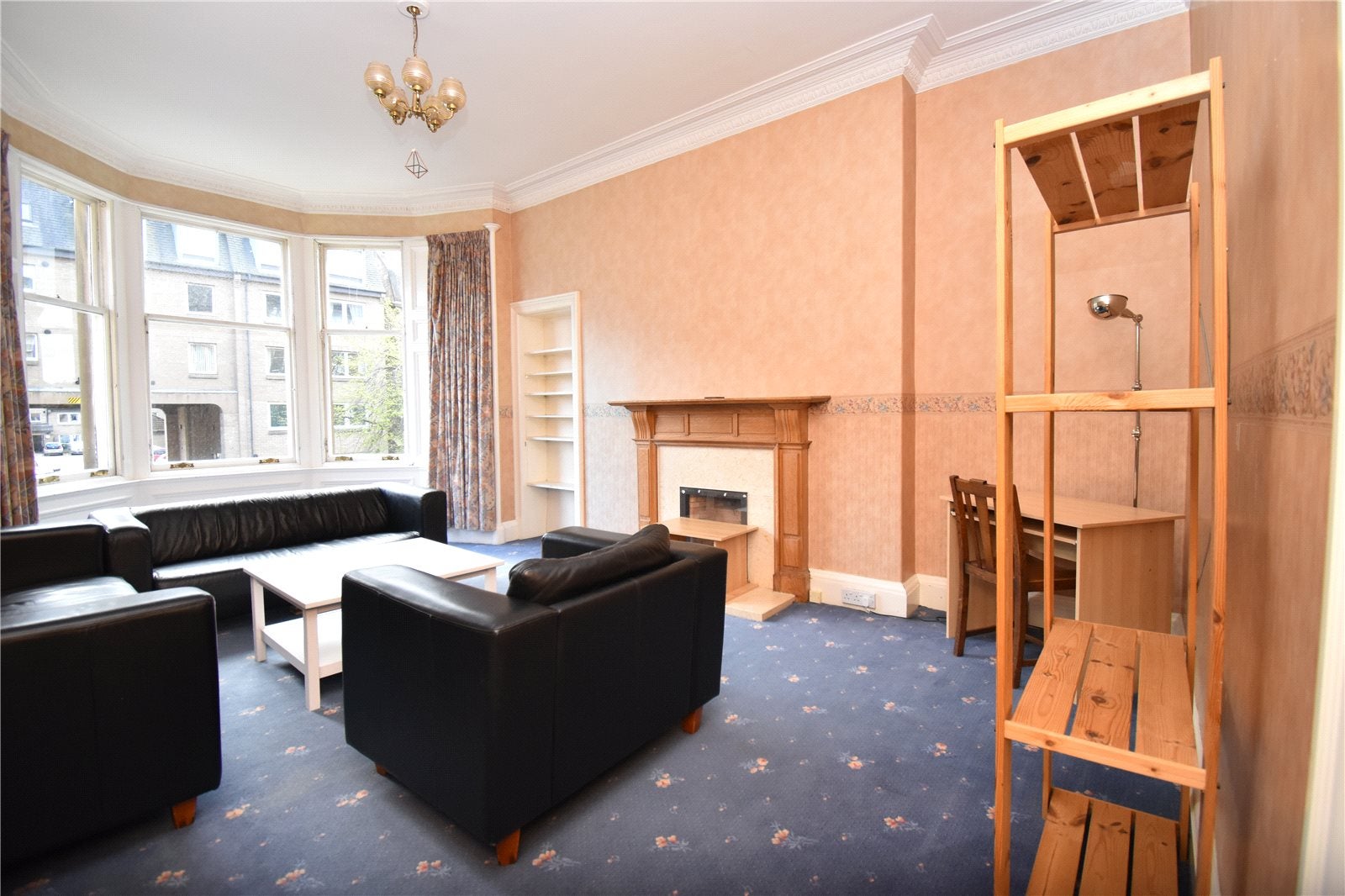 Flat Strathearn Road in City of Edinburgh