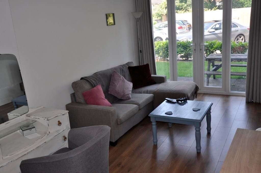 Flat Parsonage Road in Manchester