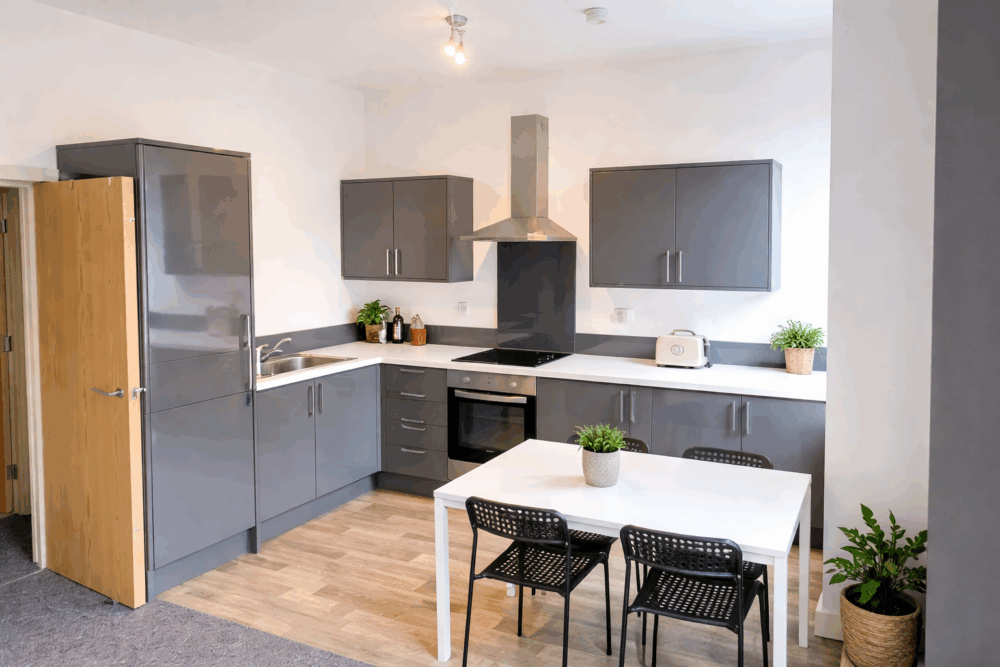 Flat Llanbleddian Gardens in Cardiff