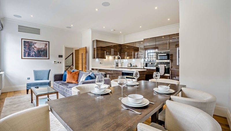 Flat Rainville Road in Greater London