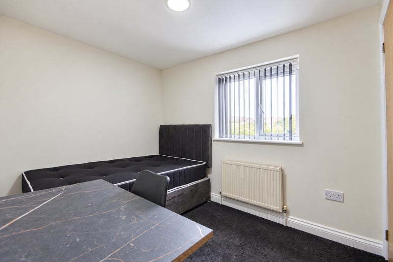 Room Wyeverne Road in Cardiff