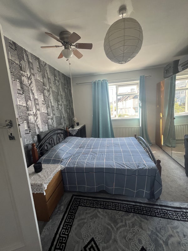 Room Stanford Road in Greater London