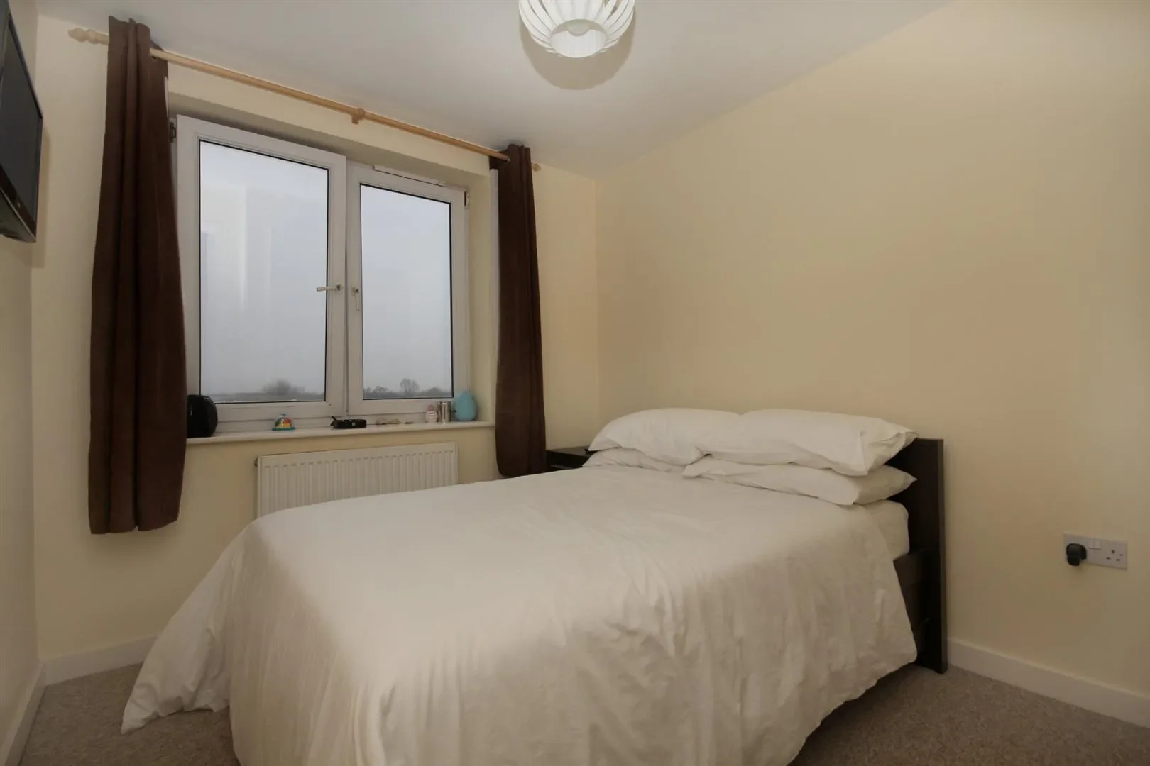 Flat Brazier Crescent in Greater London