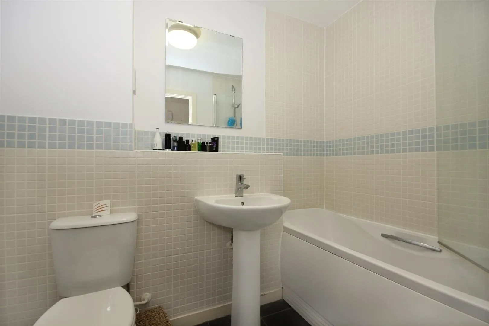 Flat Brazier Crescent in Greater London