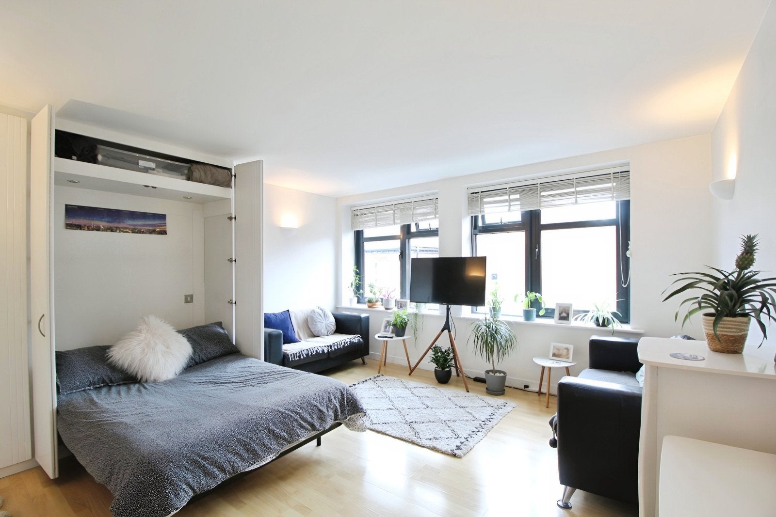 Flat York Place in Leeds