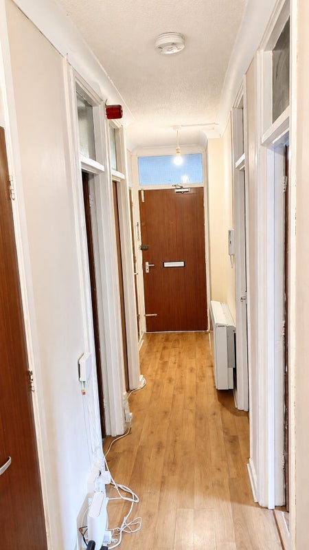 Room Whitlock Drive in Greater London