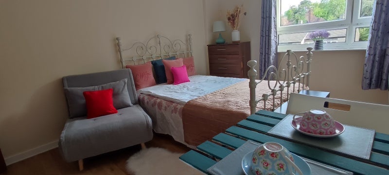 Room Whitlock Drive in Greater London
