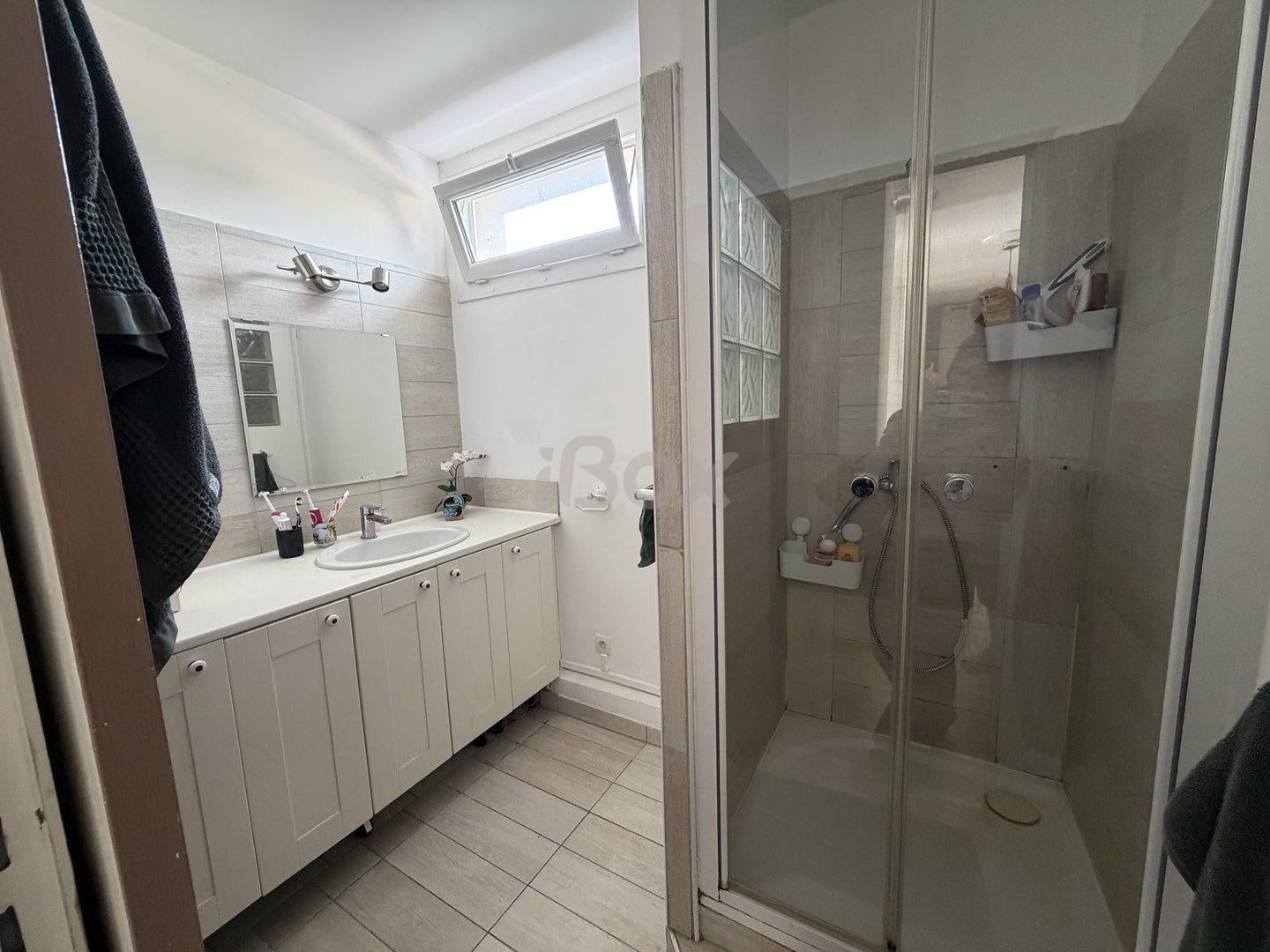 Flat Rue des Genevriers in Toulon