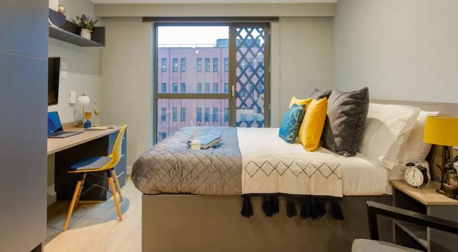 Room Belgrave Street in Leeds