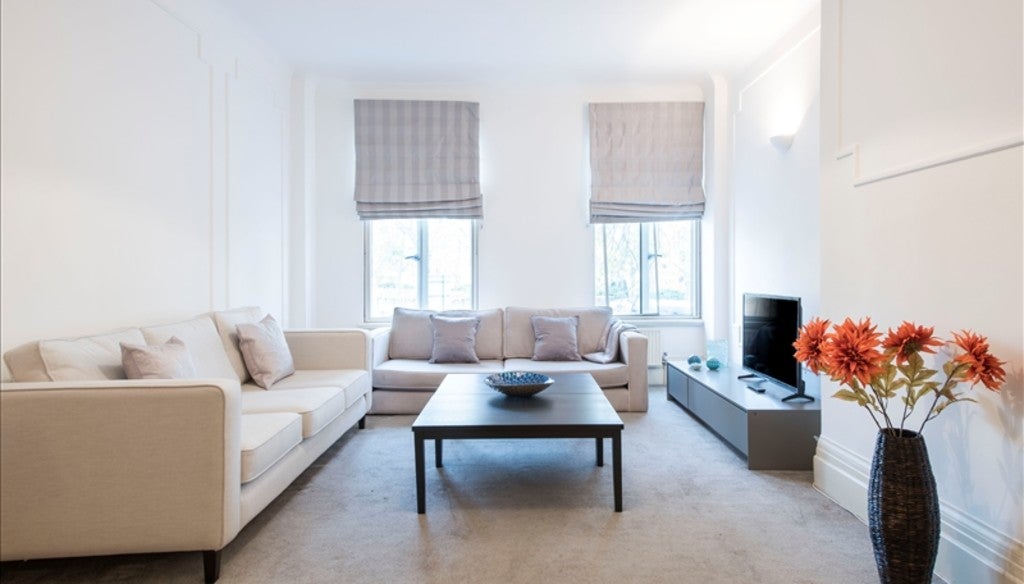 Flat Lodge Road in City of Westminster