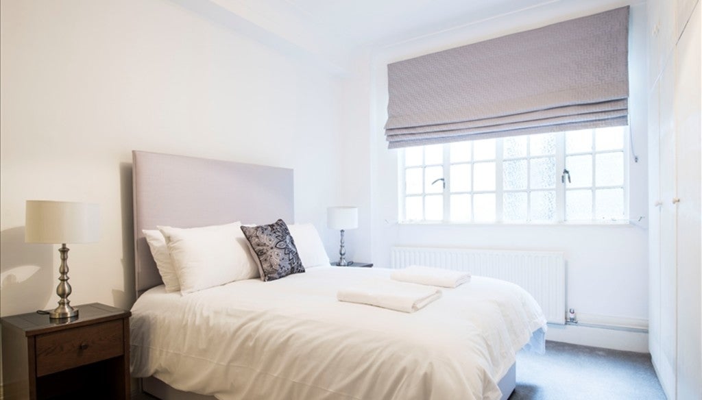 Flat Lodge Road in City of Westminster