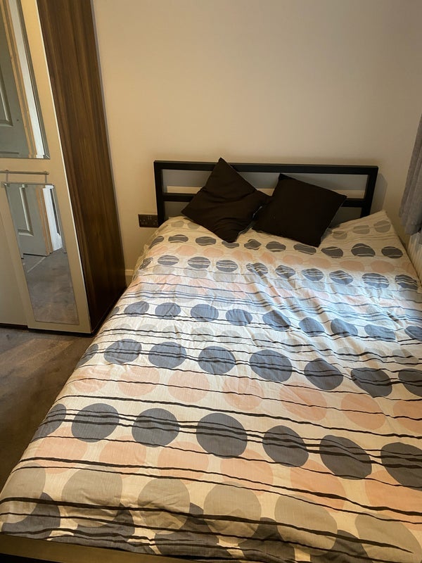 Room Belmont Park Road in Greater London