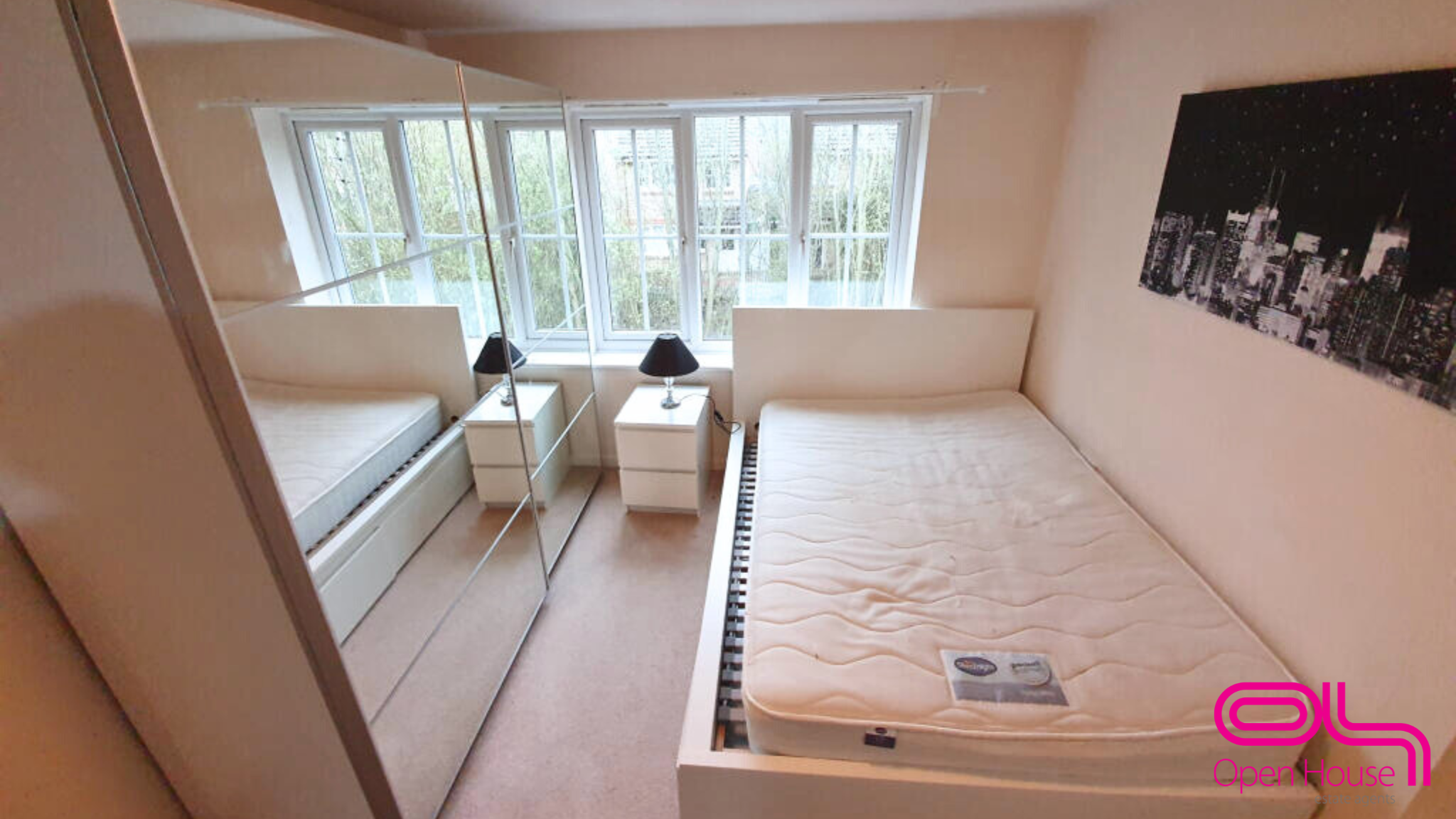 Flat Bankwood Drive in Manchester