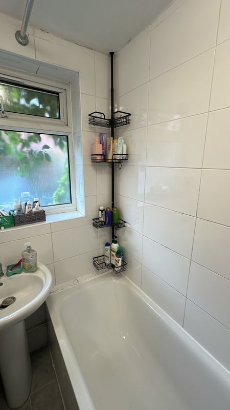 Room Lydford Road in Greater London