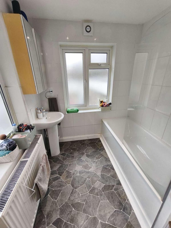 Room Putney Bridge Road in Greater London