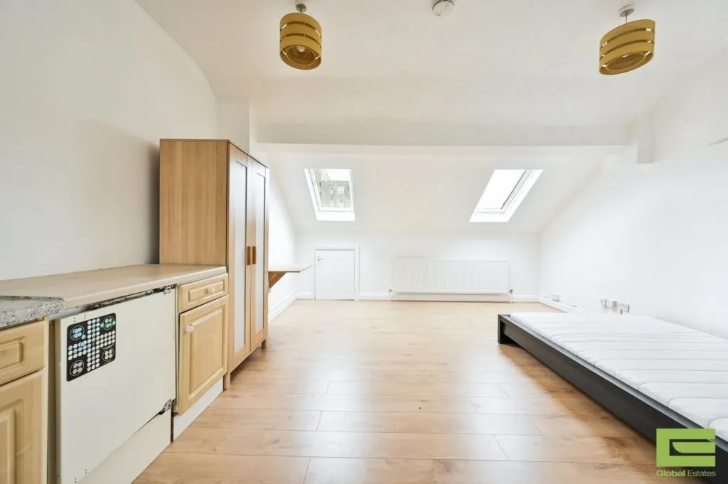 Flat The Broadway in Greater London